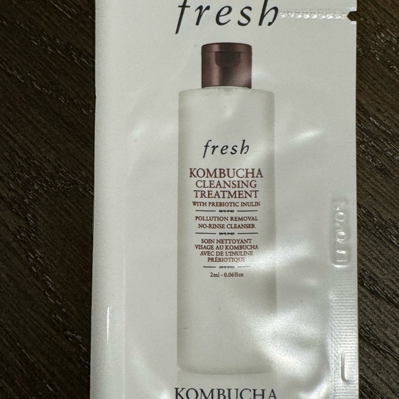 Madewell Traveled Pouch & (8) Skincare and makeup samples. NWT. - Picture 6 of 9